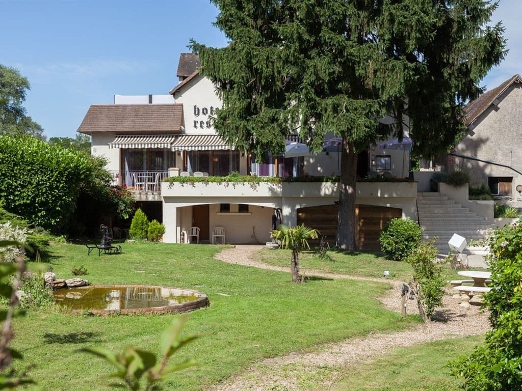 La Bonne Etape Hotel Amboise Exterior photo